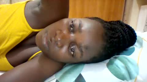 Snapshot of zainxxxx chatting on February 15, 9:05 am zainxxxx online show from February 15, 9:05 am