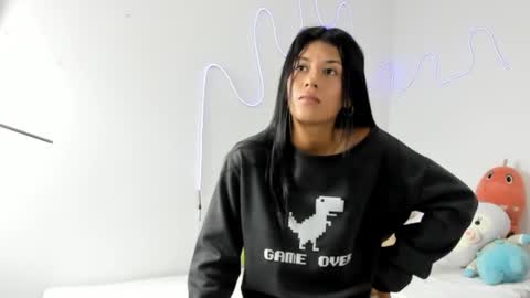 zaira online show from December 14, 12:05 am