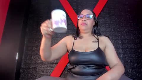 Danna online show from November 26, 3:07 am