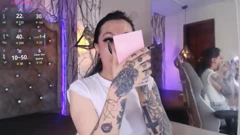   online show from November 21, 6:17 pm