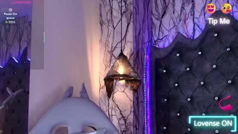   online show from April 2, 5:21 pm