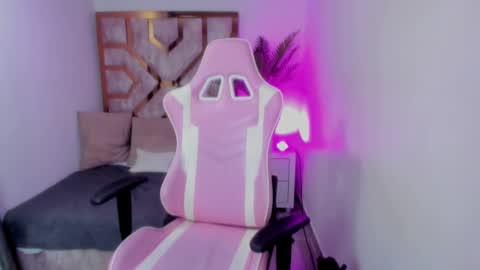 zamira_taylor online show from February 22, 10:42 pm