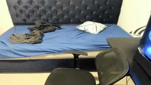 Snapshot of zammcito_ chatting on December 15, 6:29 am zamm online show from December 15, 6:29 am