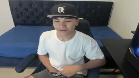 Snapshot of zammcito_ chatting on December 30, 5:58 am zamm online show from December 30, 5:58 am