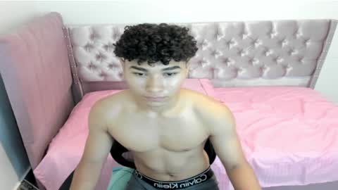 Snapshot of zammcito_ chatting on January 9, 1:50 am zamm online show from January 9, 1:50 am