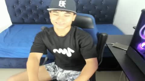 Snapshot of zammcito_ chatting on January 15, 4:15 am zamm online show from January 15, 4:15 am