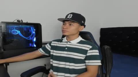 Snapshot of zammcito_ chatting on January 16, 1:06 am zamm online show from January 16, 1:06 am