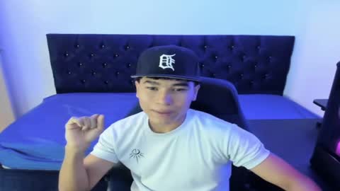 Snapshot of zammcito_ chatting on January 22, 4:02 am zamm online show from January 22, 4:02 am