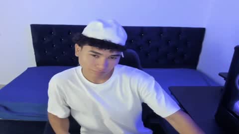 Snapshot of zammcito_ chatting on January 23, 2:23 am zamm online show from January 23, 2:23 am