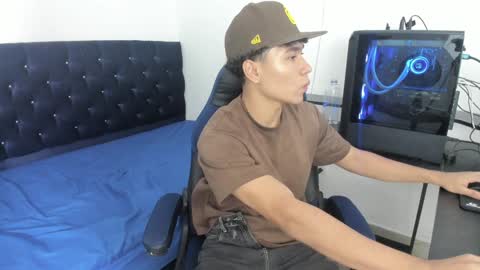 Snapshot of zammcito_ chatting on January 25, 5:29 am zamm online show from January 25, 5:29 am