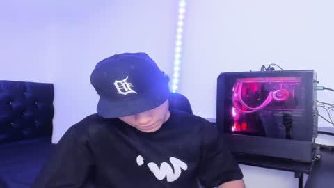 Snapshot of zammcito_ chatting on January 28, 2:43 am zamm online show from January 28, 2:43 am