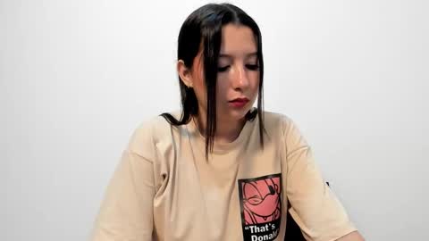 zammii69 online show from November 13, 8:52 pm