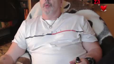 Snapshot of zander007 chatting on March 20, 4:12 pm zander007 online show from March 20, 4:12 pm