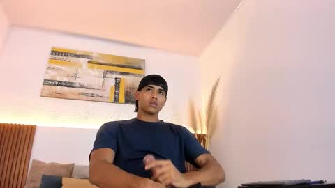 Zander online show from December 2, 12:38 am