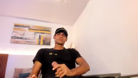 Zander online show from August 4, 1:03 pm