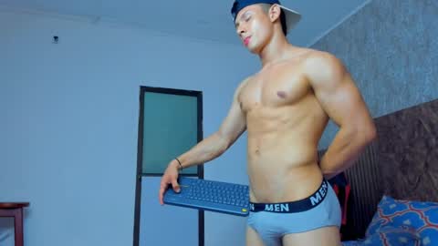 Zander online show from May 21, 3:13 am