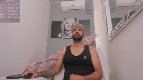 zane_cross online show from October 10, 11:31 am