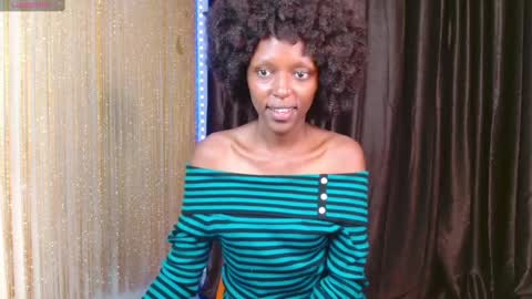 Snapshot of zara_lae chatting on March 8, 9:06 am nicky online show from March 8, 9:06 am