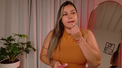 Snapshot of zara_nova chatting on February 23, 12:41 am Zara Nova online show from February 23, 12:41 am