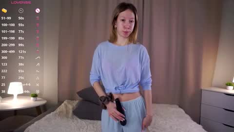 Criss  online show from November 10, 7:13 pm