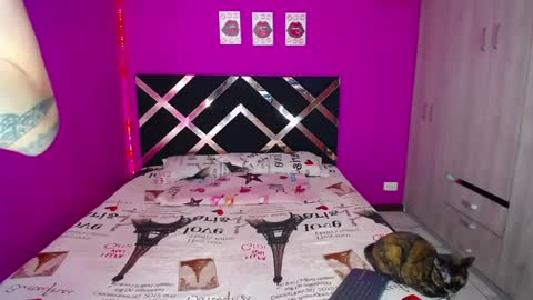 Snapshot of zara_tattoox chatting on March 6, 2:08 pm ZARA ANYELINA online show from March 6, 2:08 pm