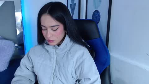 Snapshot of zaradames_ chatting on January 13, 5:33 am zaradames_ online show from January 13, 5:33 am