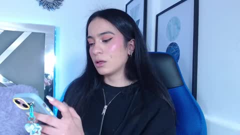 Snapshot of zaradames_ chatting on January 16, 3:34 am zaradames_ online show from January 16, 3:34 am