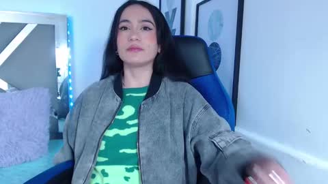 Snapshot of zaradames_ chatting on January 24, 3:54 am zaradames_ online show from January 24, 3:54 am