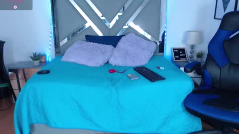 Snapshot of zaradames_ chatting on February 14, 5:30 am zaradames_ online show from February 14, 5:30 am