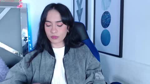 Snapshot of zaradames_ chatting on March 8, 6:10 am zaradames_ online show from March 8, 6:10 am