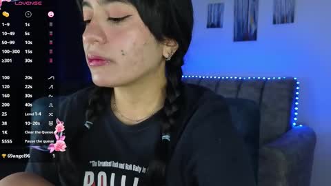 Snapshot of zaradames_ chatting on October 23, 4:45 am zaradames_ online show from October 23, 4:45 am