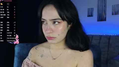 Snapshot of zaradames_ chatting on October 30, 4:47 am zaradames_ online show from October 30, 4:47 am