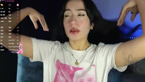 Snapshot of zaradames_ chatting on November 23, 3:28 am zaradames_ online show from November 23, 3:28 am