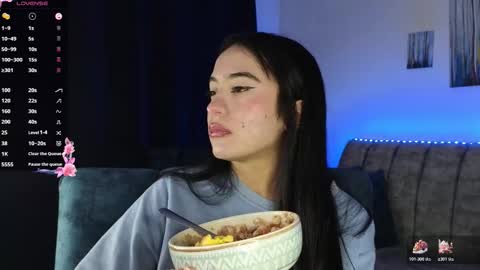 Snapshot of zaradames_ chatting on November 30, 3:32 am zaradames_ online show from November 30, 3:32 am