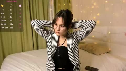 Vina Rini online show from February 4, 11:05 am