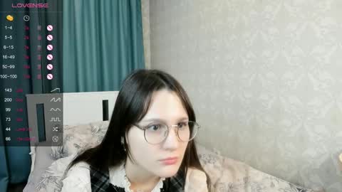 Vina Rini online show from February 10, 4:36 pm