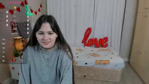 Vina Rini online show from February 13, 2:31 pm