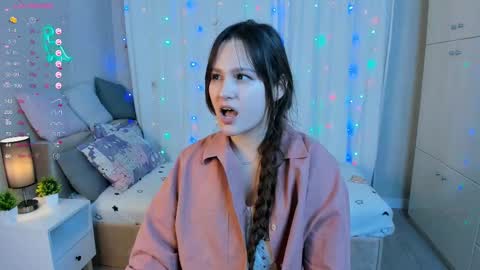 Vina Rini online show from March 7, 2:12 pm