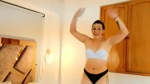 Zarah Andrews online show from December 13, 7:53 pm