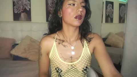 Zarah online show from June 6, 3:06 pm