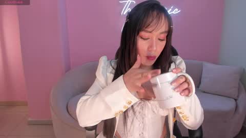 Zara  online show from March 28, 4:01 am