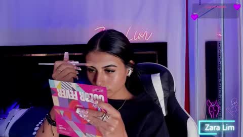 Snapshot of zaralim chatting on October 30, 9:59 pm Zara Lim online show from October 30, 9:59 pm