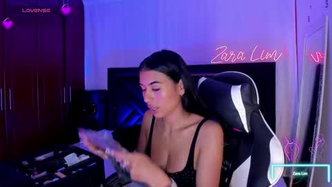 Snapshot of zaralim chatting on November 13, 9:47 pm Zara Lim online show from November 13, 9:47 pm