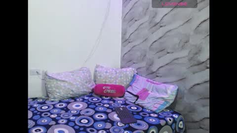 zaraluxx online show from January 8, 2:58 am