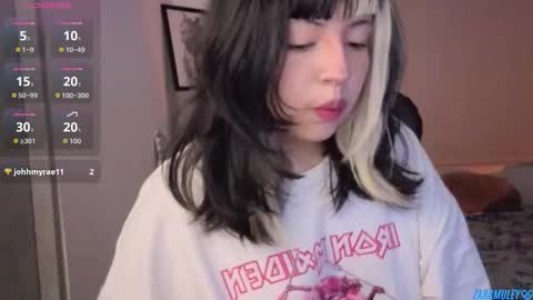 Snapshot of zaramuley chatting on October 25, 11:54 pm Zara muley online show from October 25, 11:54 pm