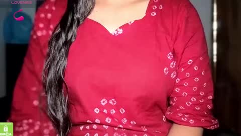 Snapshot of zararaina chatting on February 11, 2:05 am zararaina online show from February 11, 2:05 am