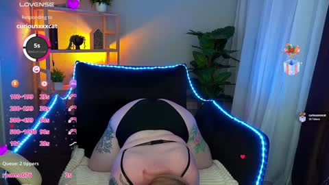 Lola online show from February 5, 10:01 pm