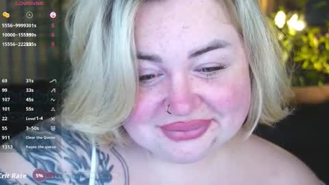 Lola online show from October 30, 2:18 pm