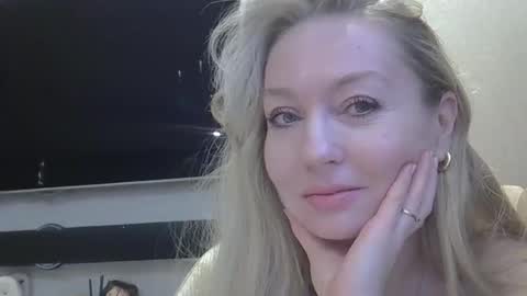 Zarina Swift online show from February 1, 4:35 am