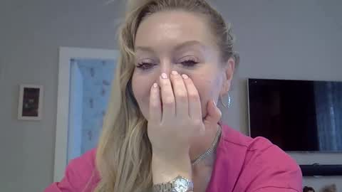 Zarina Swift online show from October 10, 4:33 am